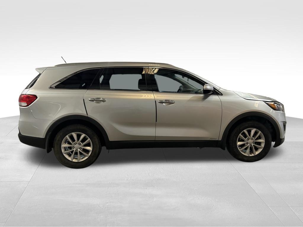 used 2017 Kia Sorento car, priced at $4,800