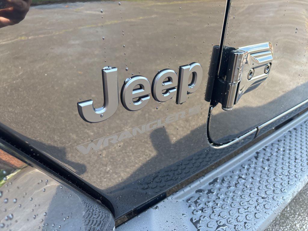 new 2025 Jeep Wrangler car, priced at $52,017