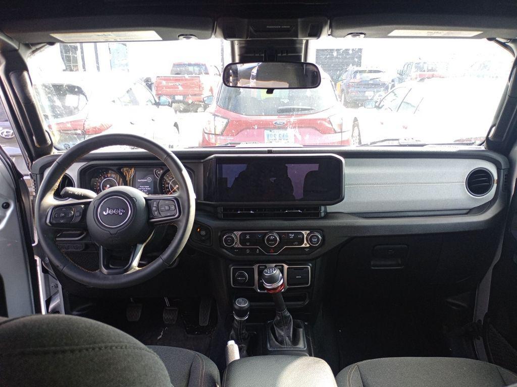 used 2024 Jeep Gladiator car, priced at $28,999