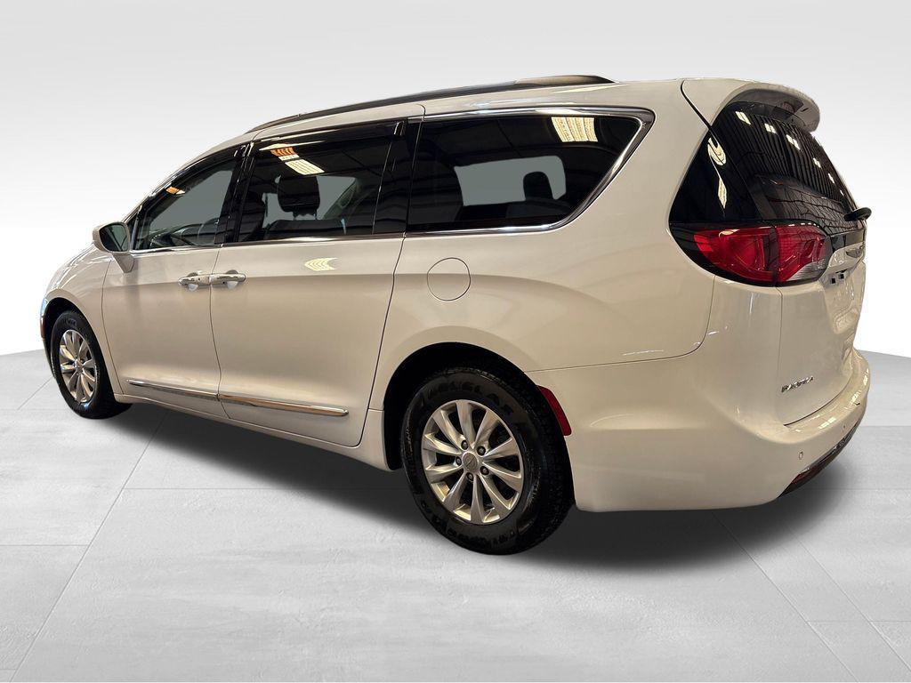 used 2017 Chrysler Pacifica car, priced at $8,329