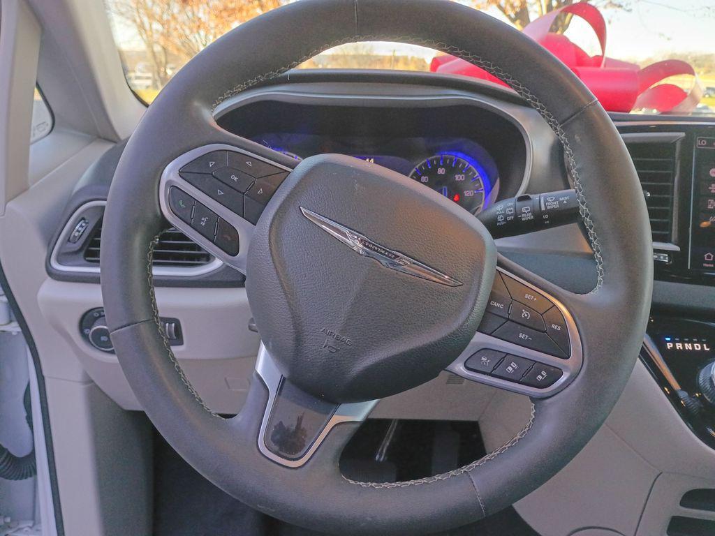 used 2023 Chrysler Pacifica car, priced at $19,000
