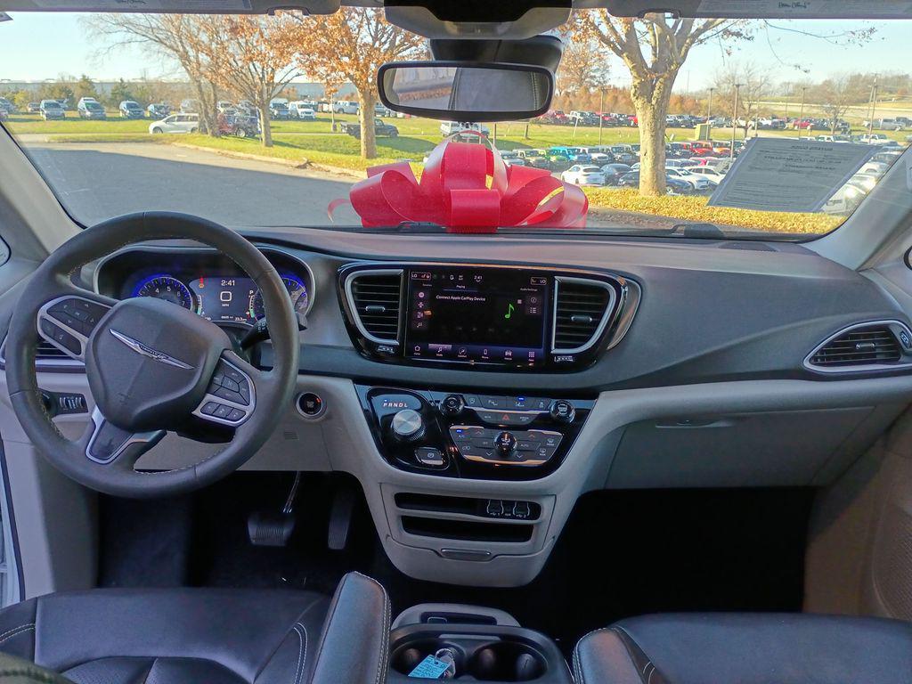 used 2023 Chrysler Pacifica car, priced at $19,000