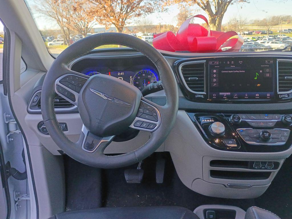 used 2023 Chrysler Pacifica car, priced at $19,000