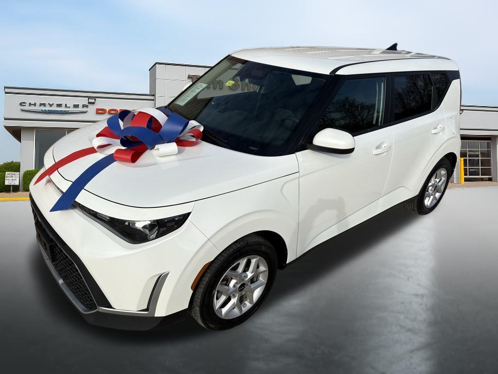 used 2024 Kia Soul car, priced at $15,999