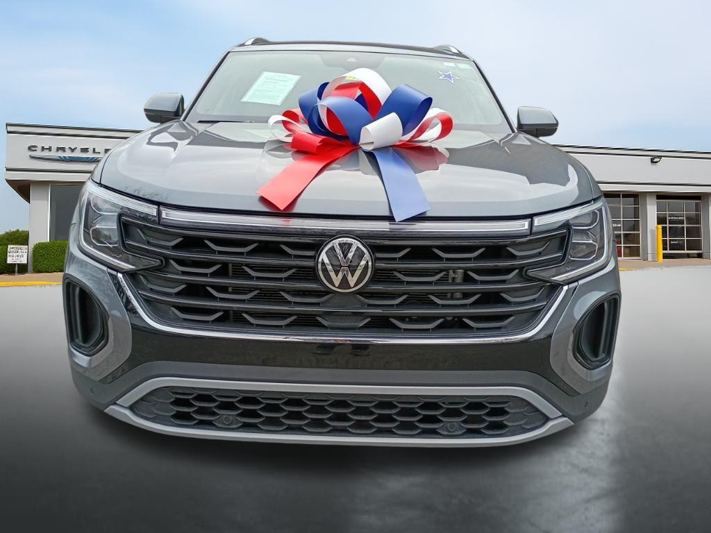 used 2025 Volkswagen Atlas Cross Sport car, priced at $27,999