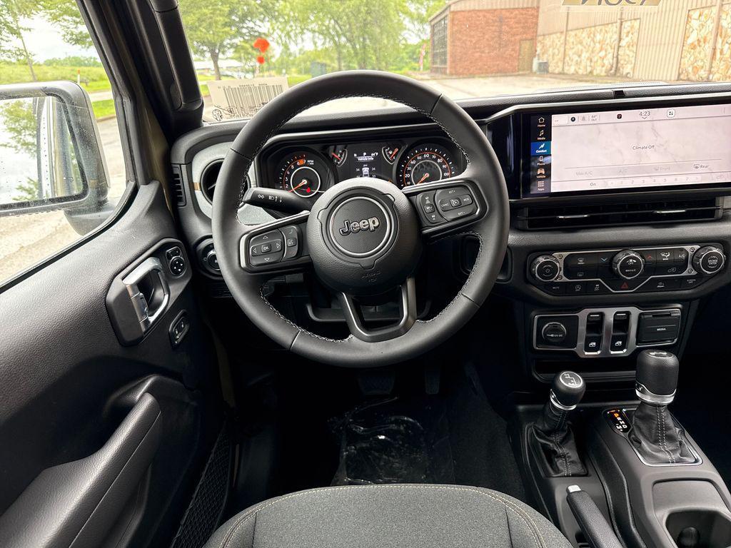 new 2025 Jeep Wrangler car, priced at $38,758