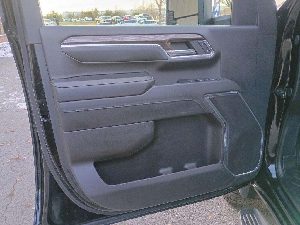 used 2024 Chevrolet Silverado 2500 car, priced at $49,999