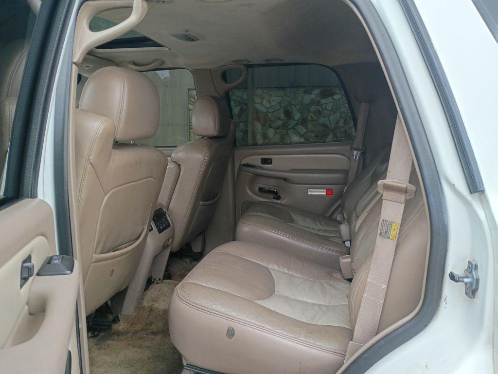 used 2003 GMC Yukon car, priced at $3,000