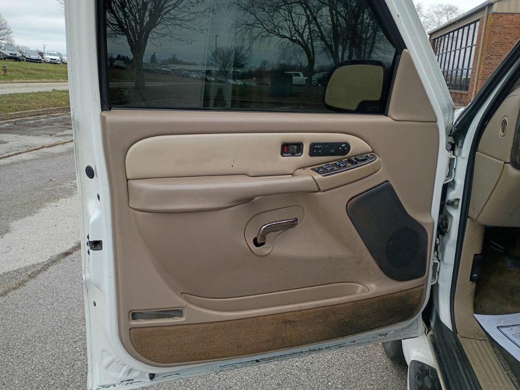 used 2003 GMC Yukon car, priced at $3,000