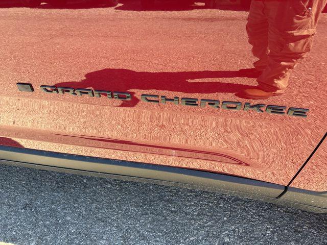 new 2026 Jeep Grand Cherokee car, priced at $36,875