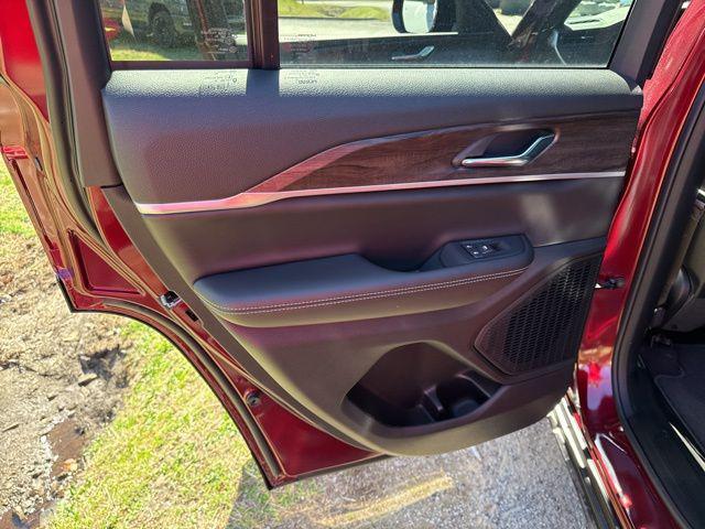 new 2026 Jeep Grand Cherokee car, priced at $36,875