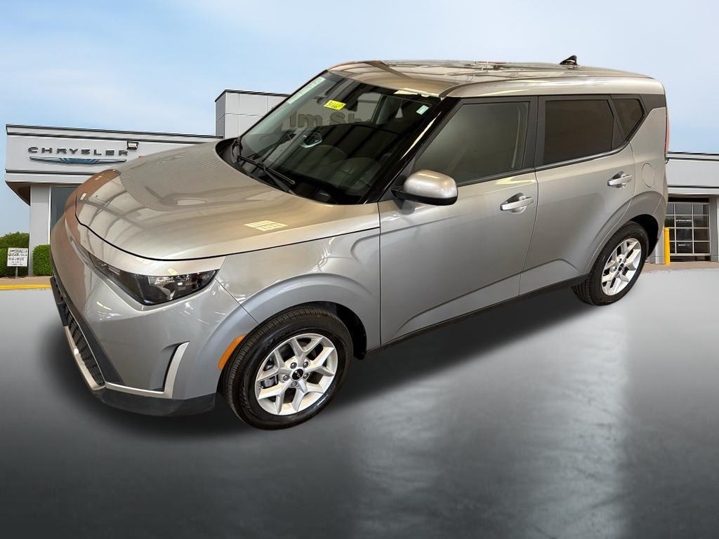 used 2025 Kia Soul car, priced at $17,997