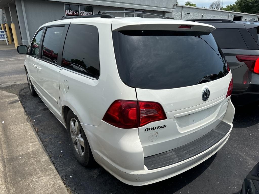 used 2009 Volkswagen Routan car, priced at $1,999