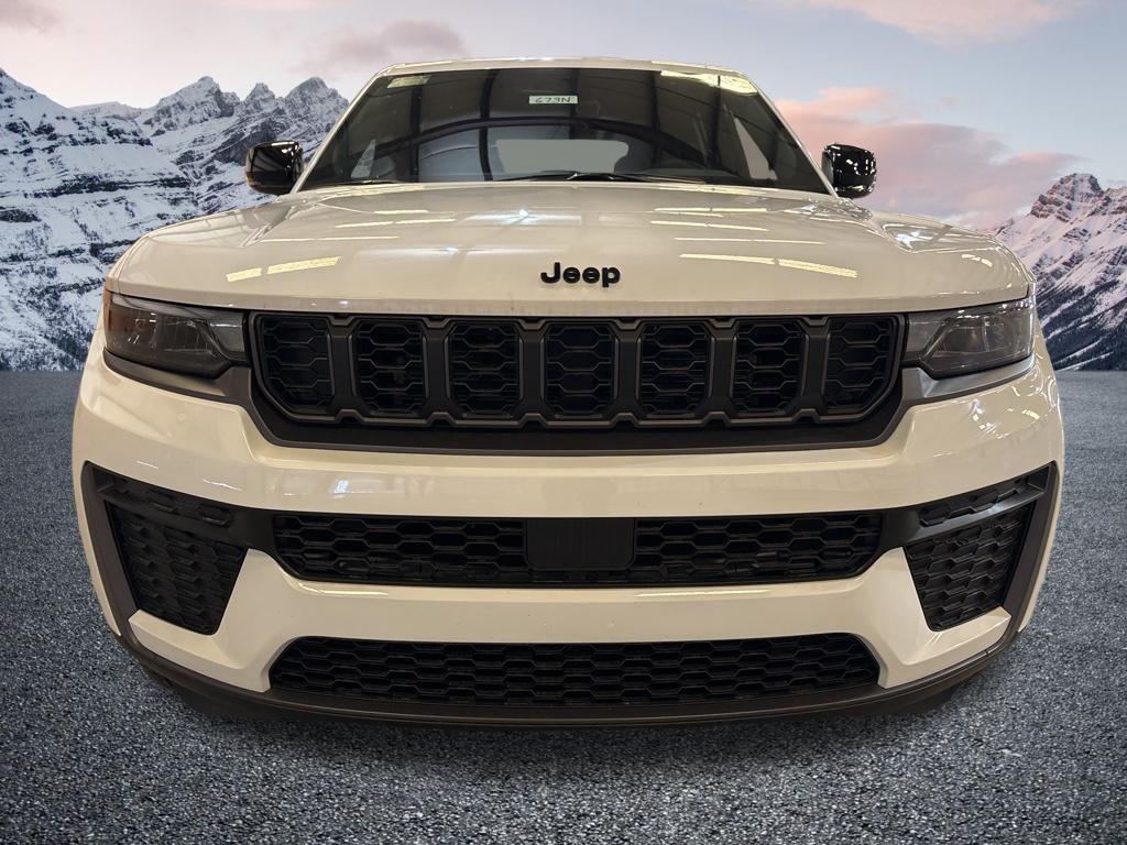new 2026 Jeep Grand Cherokee car, priced at $36,871