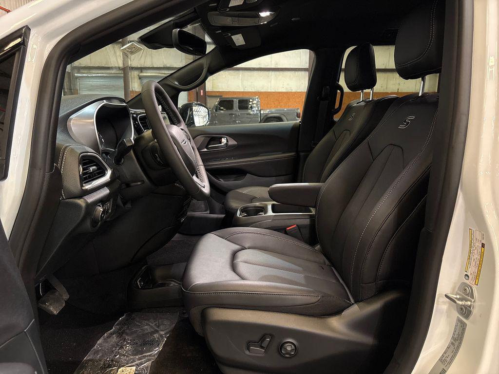 new 2026 Chrysler Pacifica car, priced at $42,562