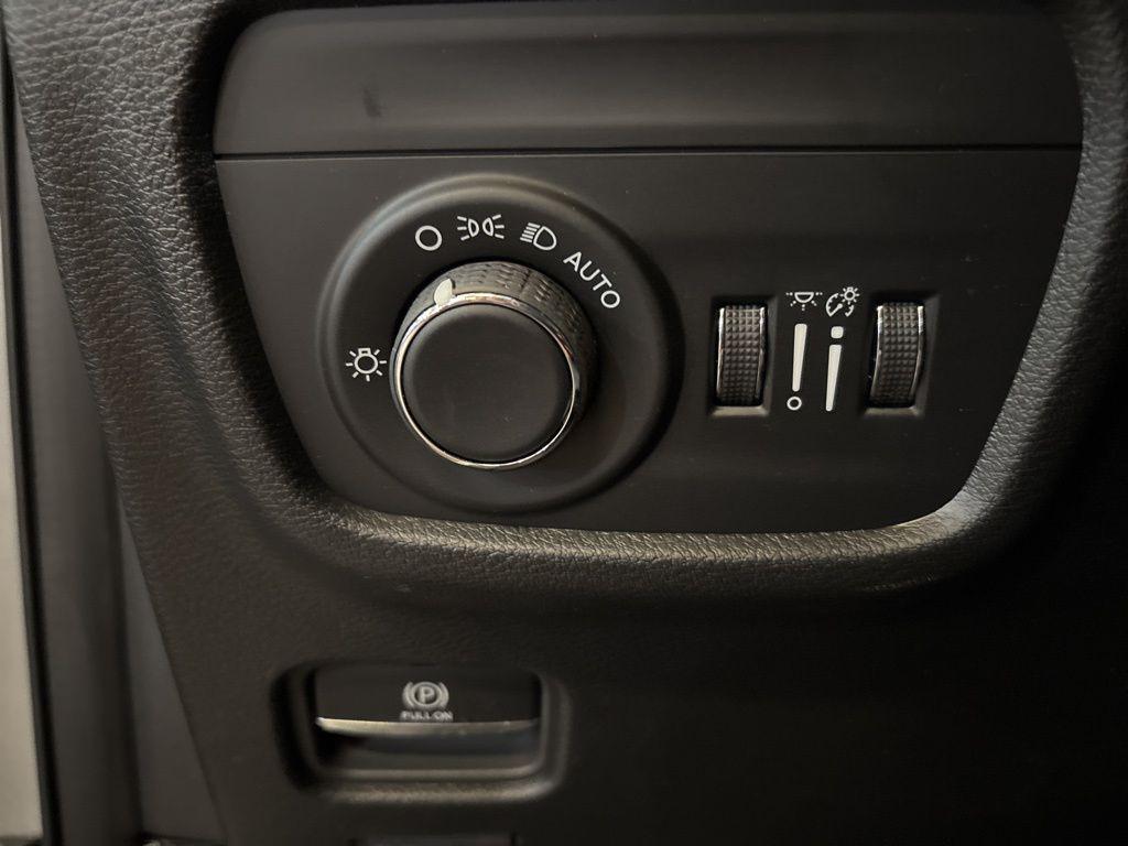 new 2026 Jeep Grand Cherokee car, priced at $38,734