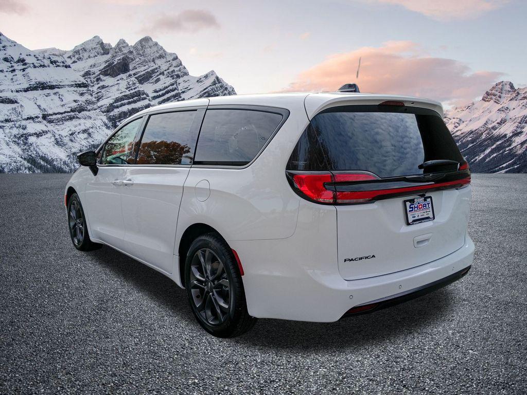 new 2026 Chrysler Pacifica car, priced at $39,307