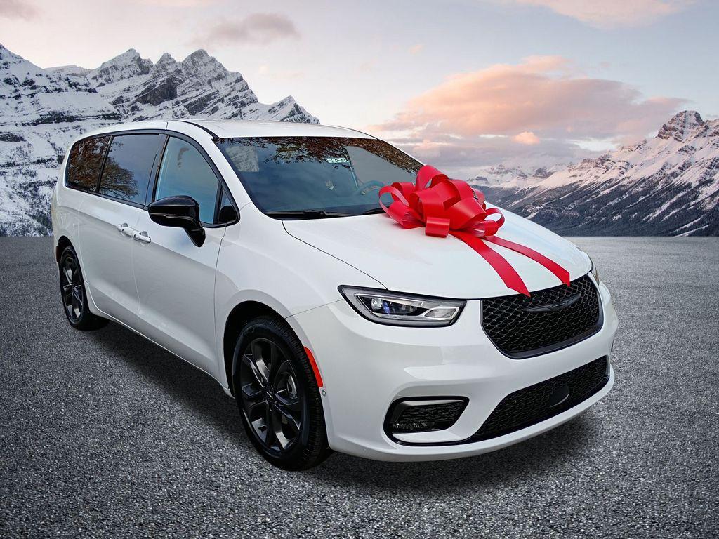 new 2026 Chrysler Pacifica car, priced at $39,307