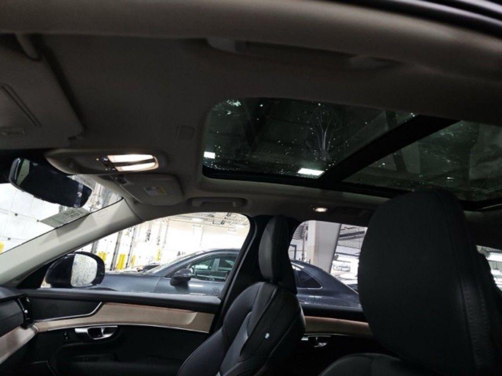 used 2025 Volvo XC90 car, priced at $41,999