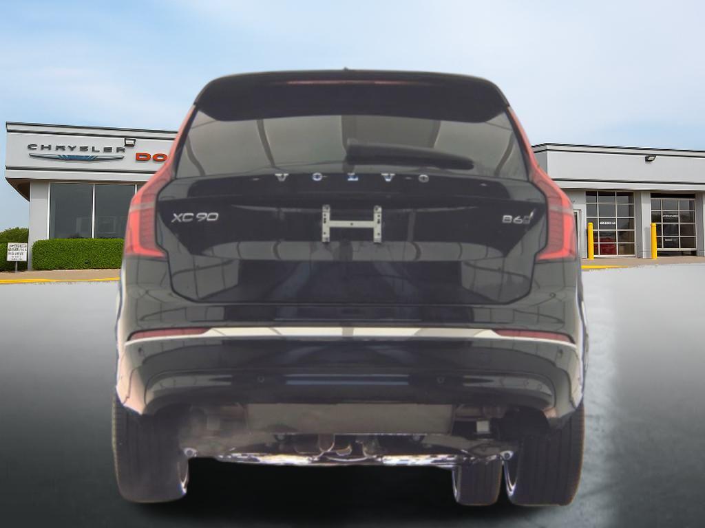used 2025 Volvo XC90 car, priced at $41,999