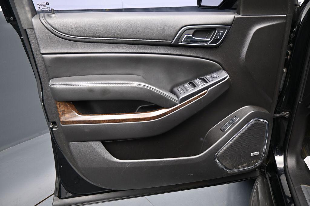 used 2015 Chevrolet Suburban car, priced at $10,898