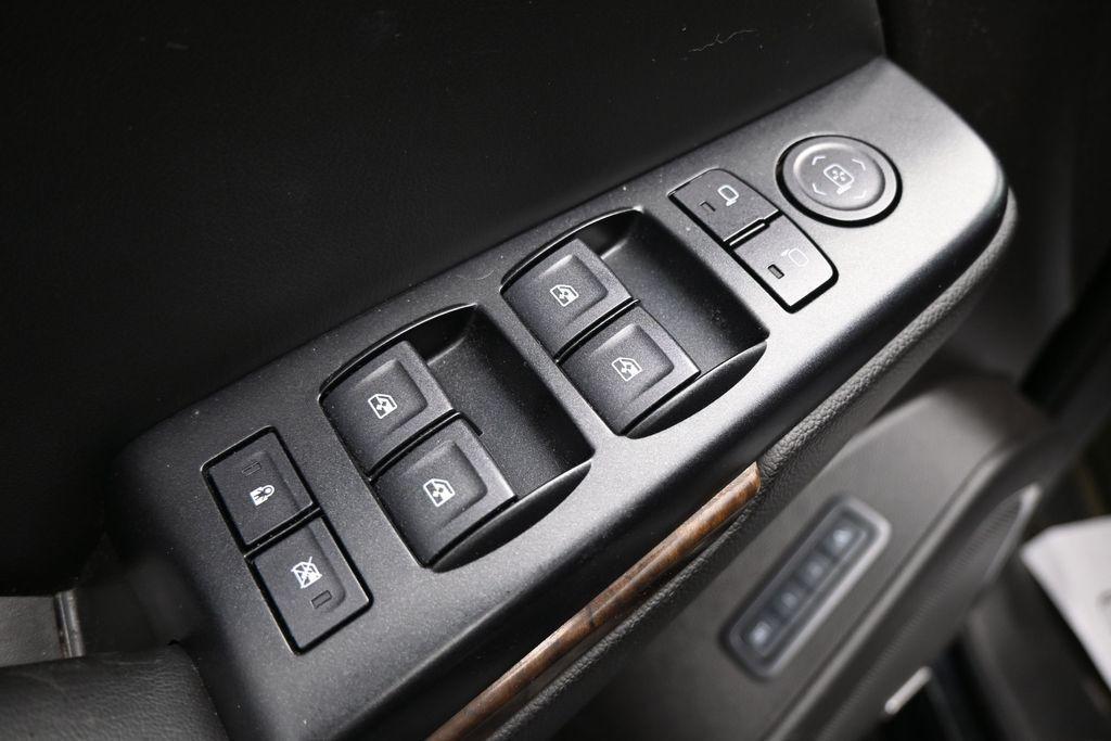 used 2015 Chevrolet Suburban car, priced at $10,898