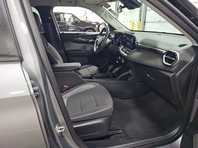used 2025 Chevrolet TrailBlazer car, priced at $22,299