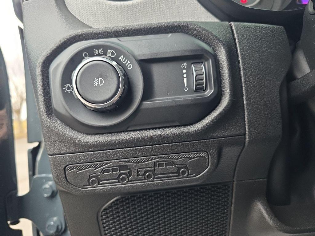 new 2025 Jeep Wrangler car, priced at $38,227