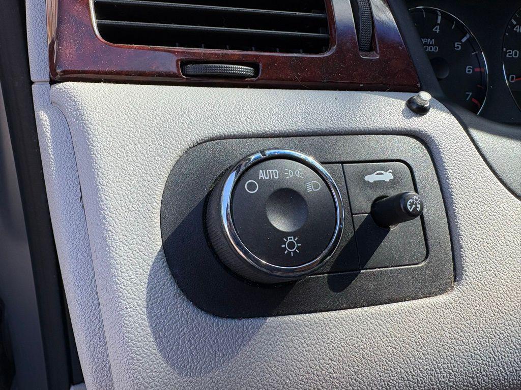 used 2006 Chevrolet Impala car, priced at $3,500