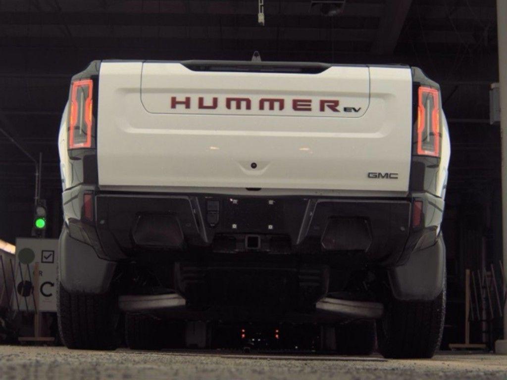 used 2025 GMC HUMMER EV Pickup car, priced at $77,730