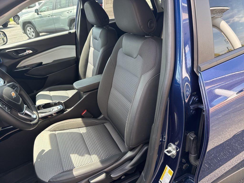 used 2024 Chevrolet Trax car, priced at $22,712