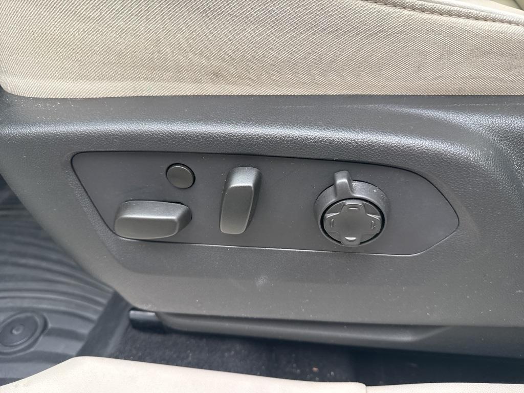 used 2021 Buick Envision car, priced at $26,900