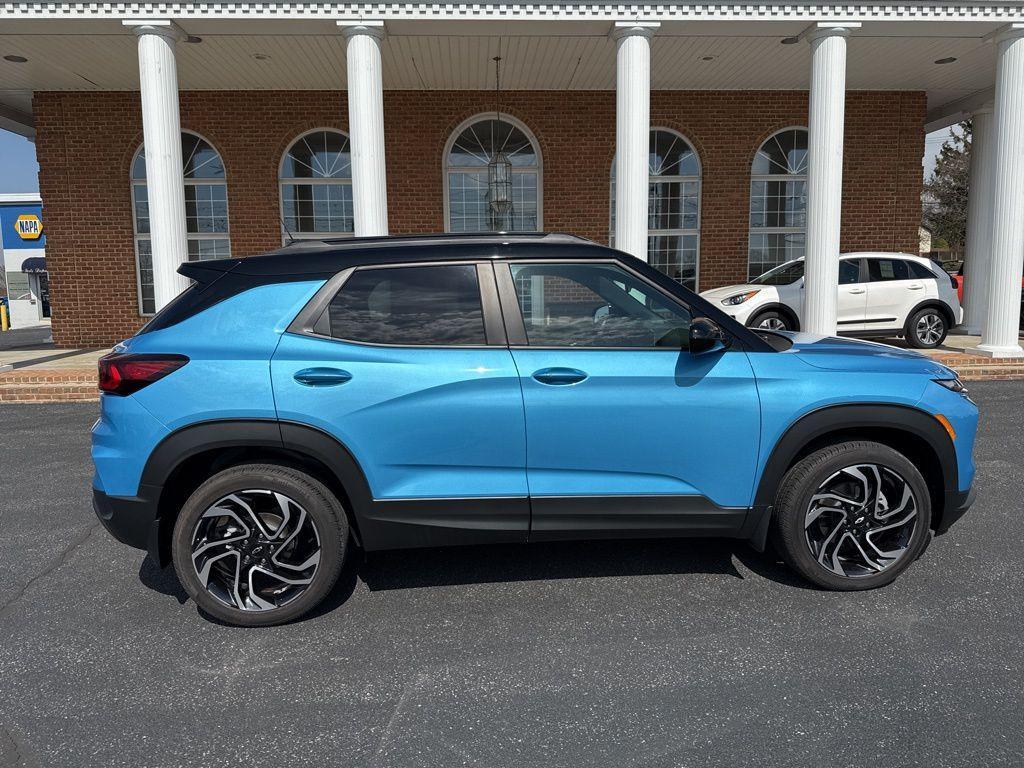 used 2025 Chevrolet TrailBlazer car, priced at $26,900