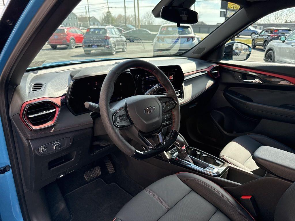 used 2025 Chevrolet TrailBlazer car, priced at $26,900