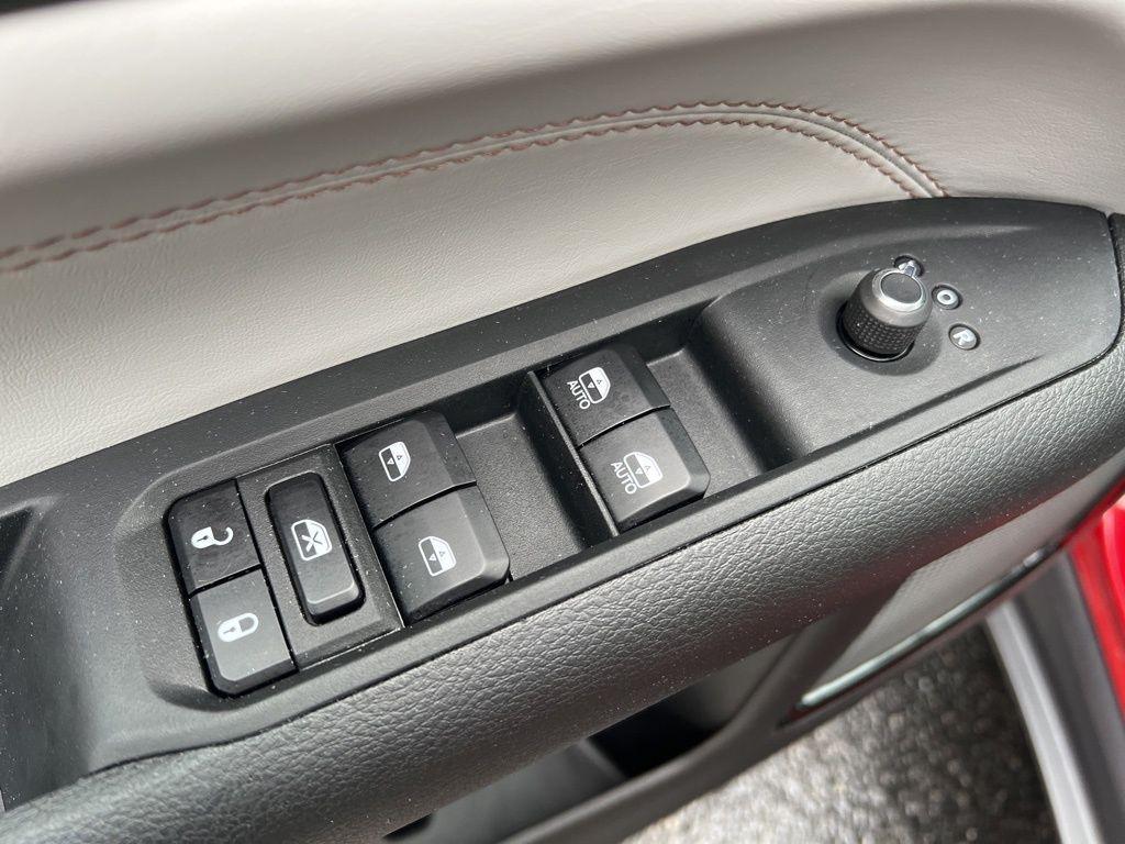 used 2024 Jeep Compass car, priced at $25,900