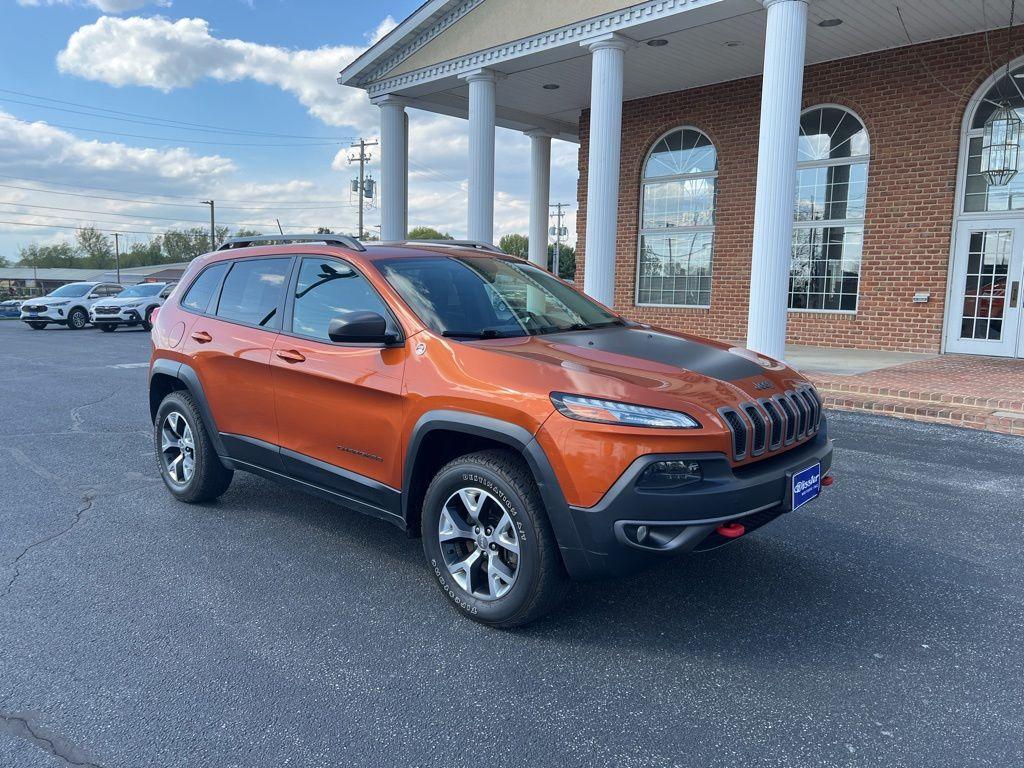 used 2015 Jeep Cherokee car, priced at $10,500