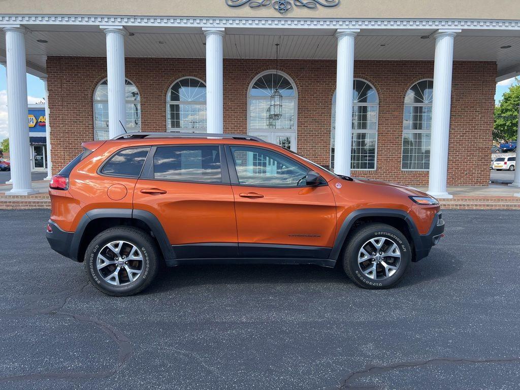 used 2015 Jeep Cherokee car, priced at $10,500