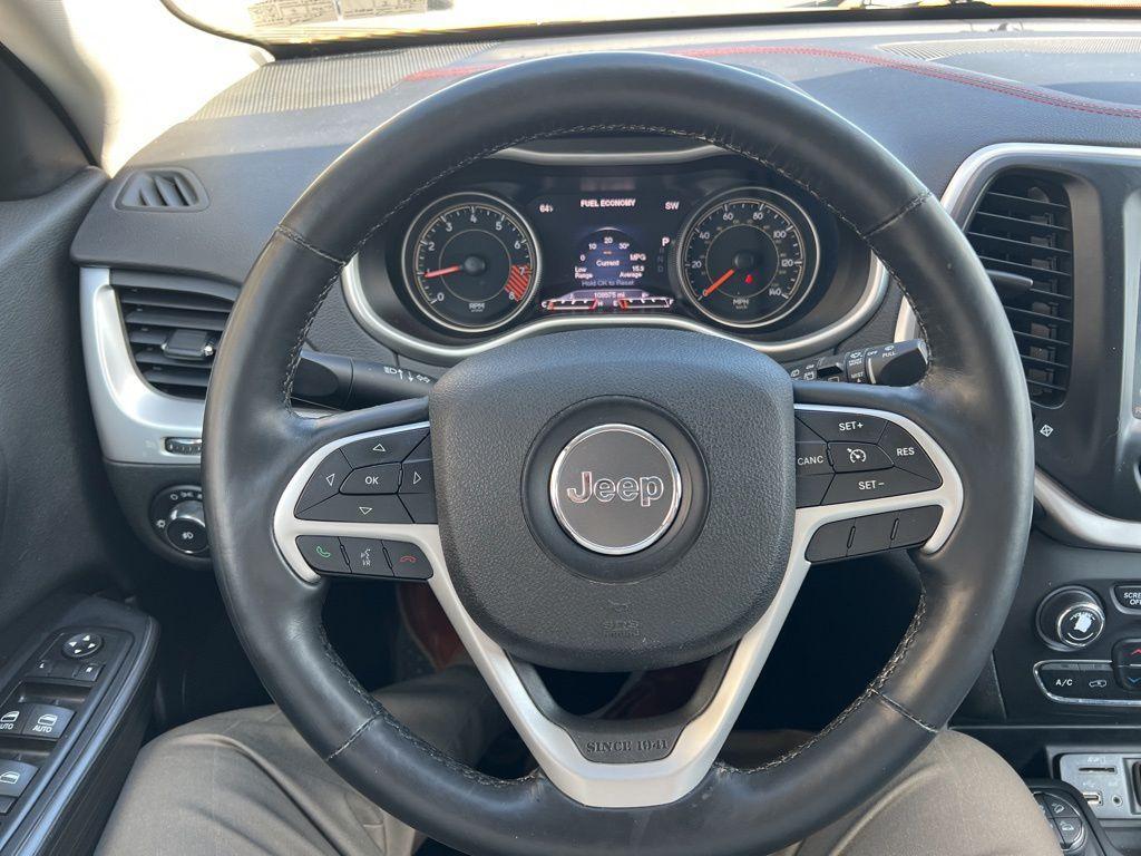 used 2015 Jeep Cherokee car, priced at $10,500