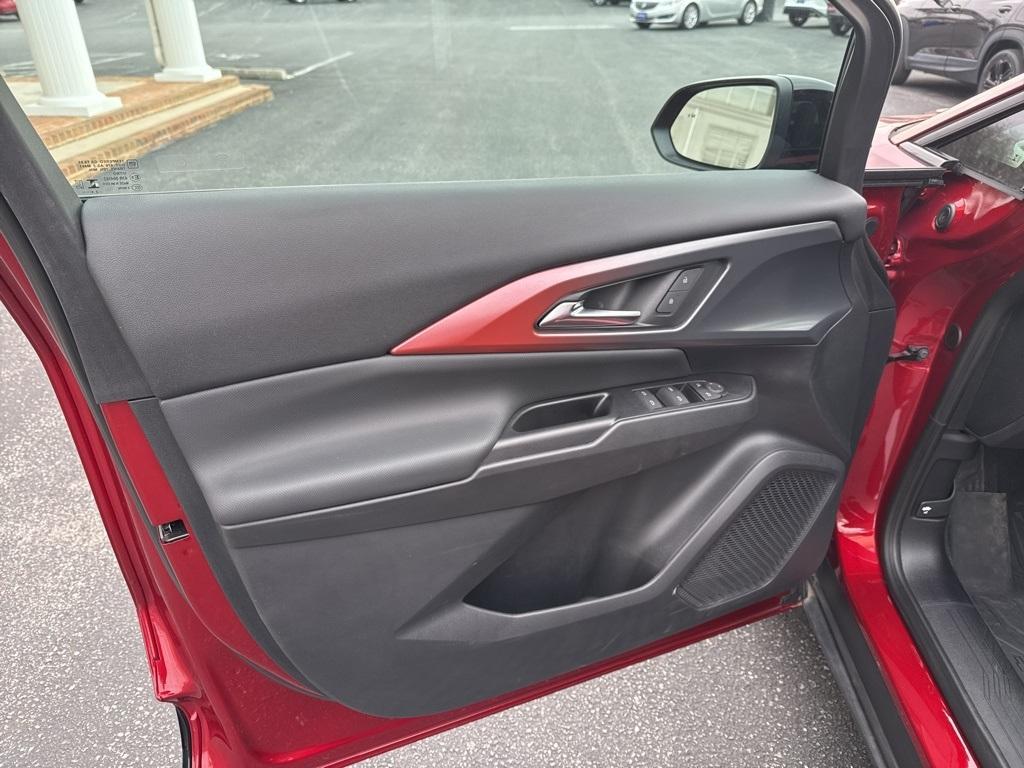 used 2025 Chevrolet Equinox EV car, priced at $27,900