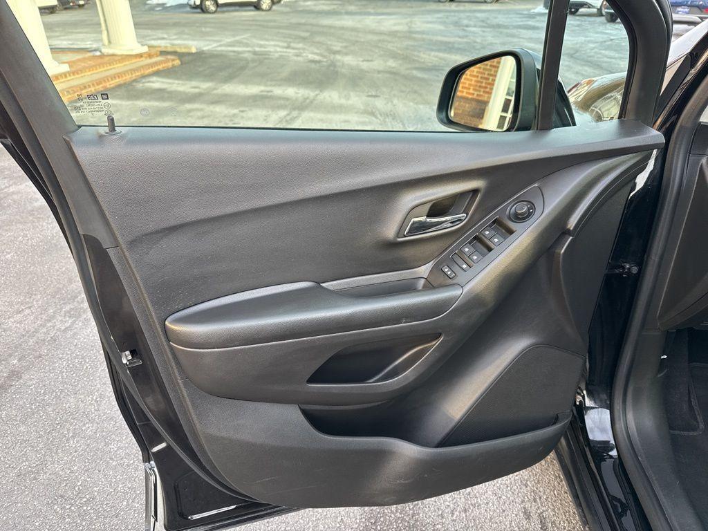 used 2022 Chevrolet Trax car, priced at $18,500