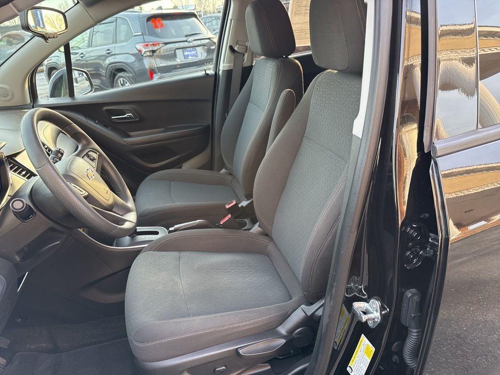 used 2022 Chevrolet Trax car, priced at $18,500