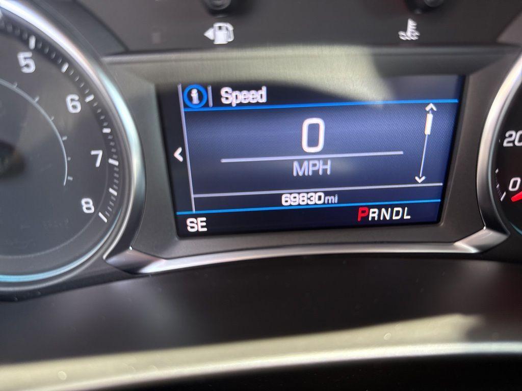used 2023 Chevrolet Equinox car, priced at $20,900