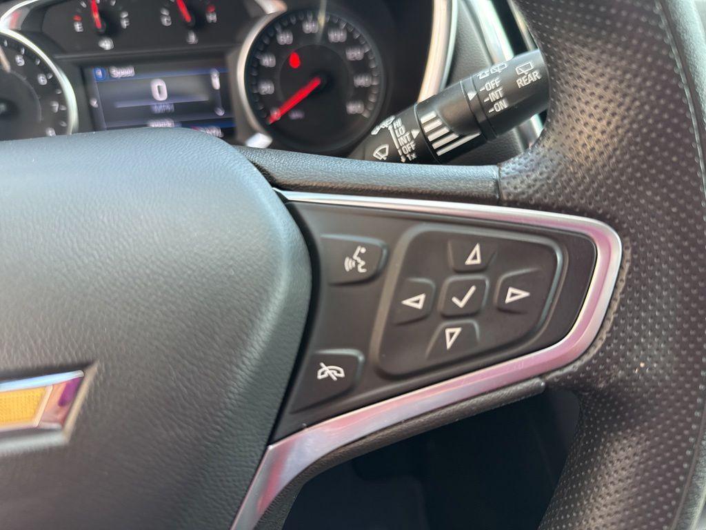 used 2023 Chevrolet Equinox car, priced at $20,900