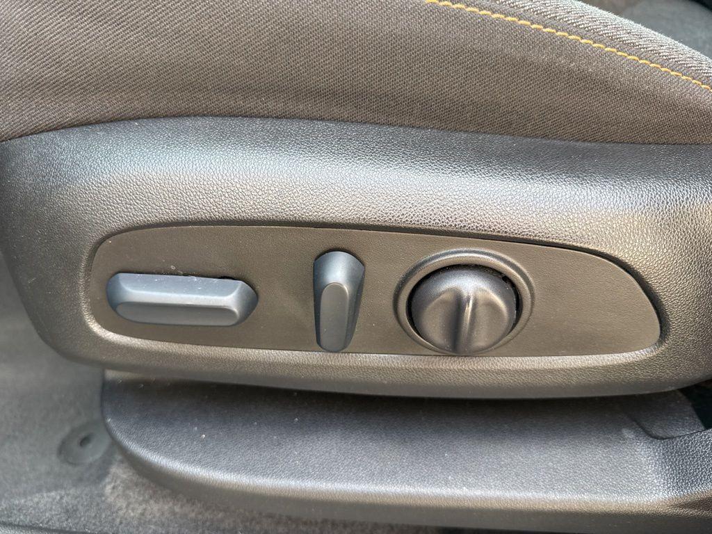 used 2023 Chevrolet Equinox car, priced at $20,900