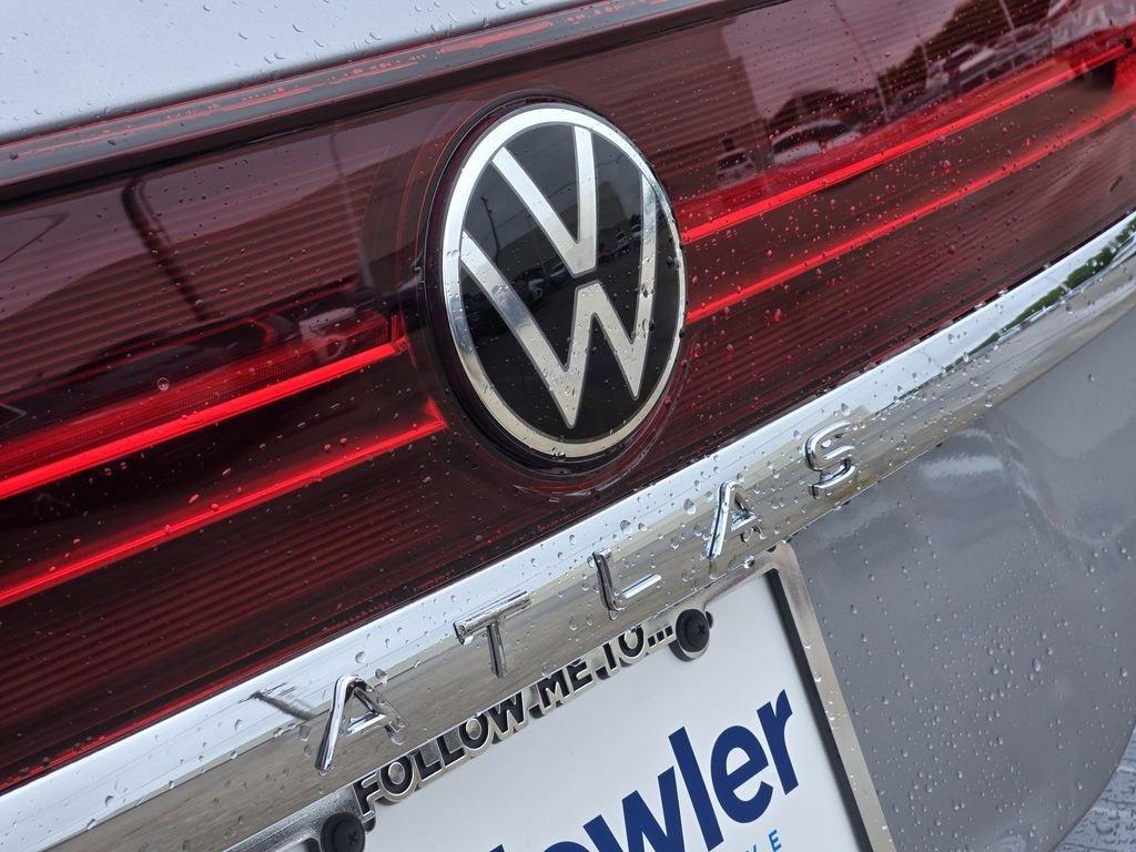 new 2026 Volkswagen Atlas car, priced at $45,687