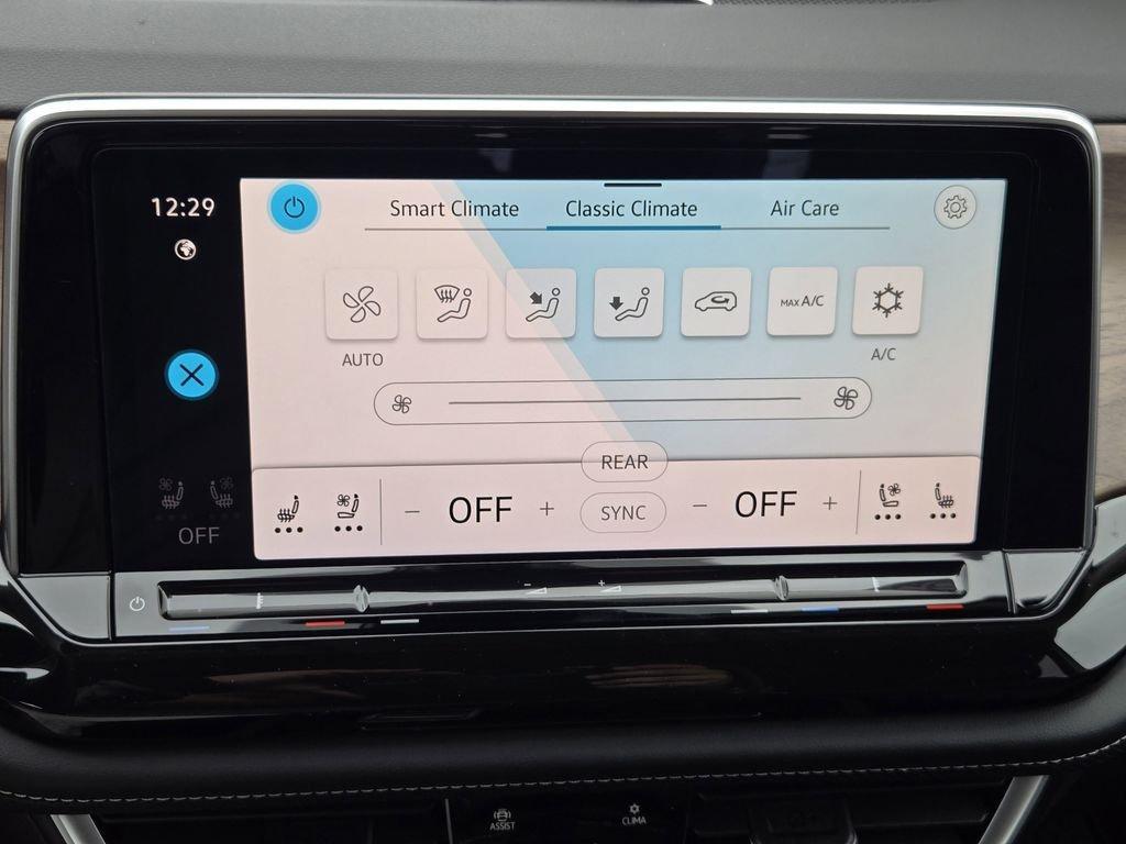 new 2026 Volkswagen Atlas car, priced at $45,687