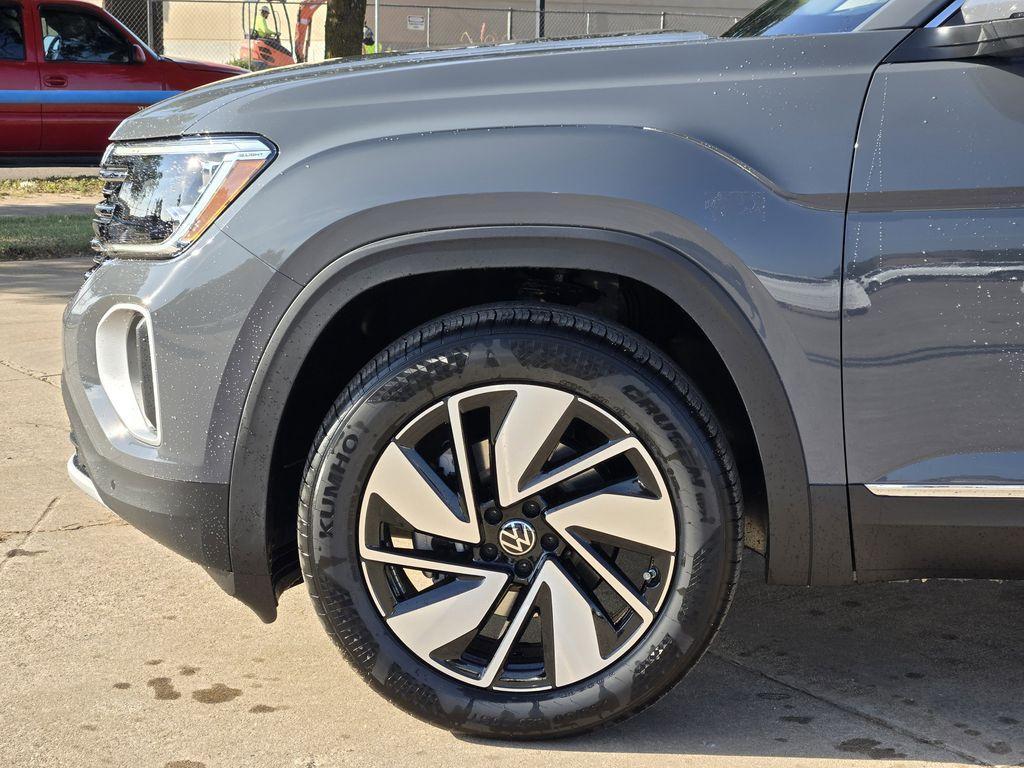new 2026 Volkswagen Atlas car, priced at $47,079