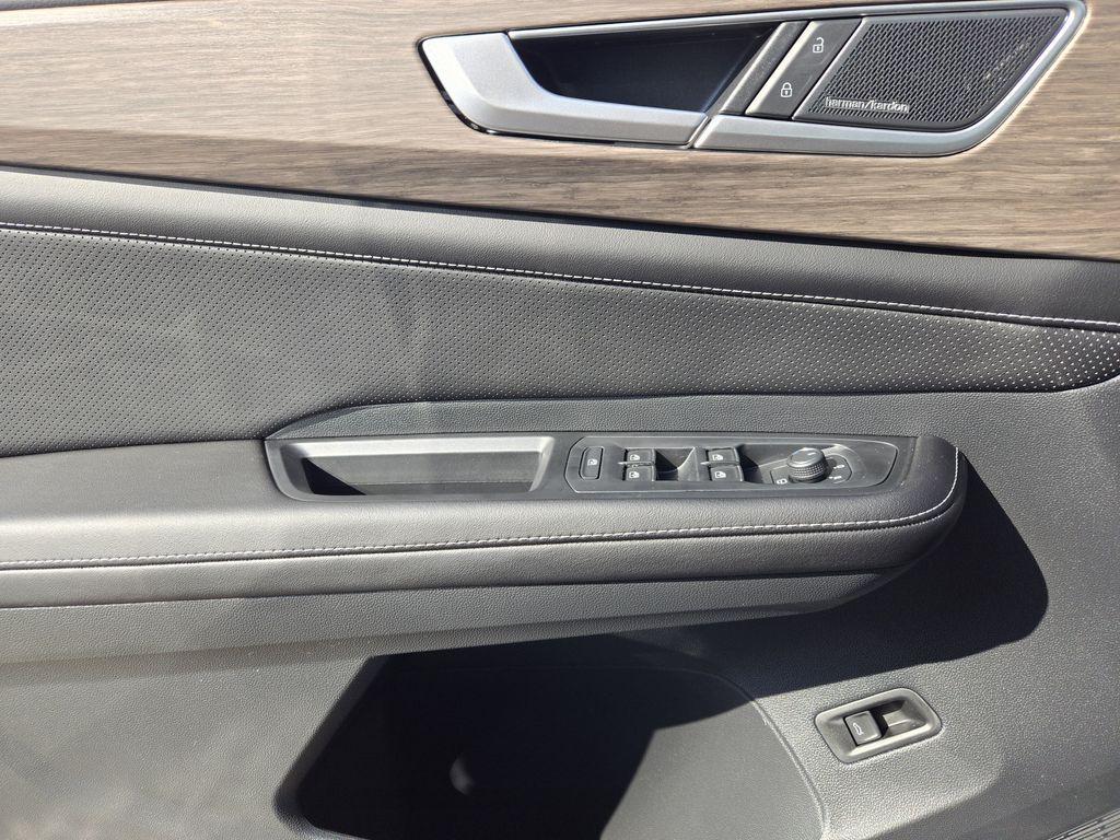 new 2026 Volkswagen Atlas car, priced at $52,372