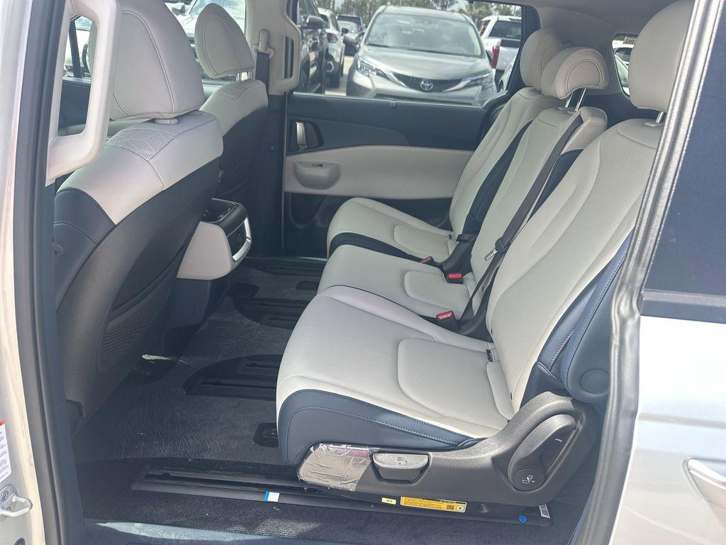 new 2026 Kia Carnival Hybrid car, priced at $46,768