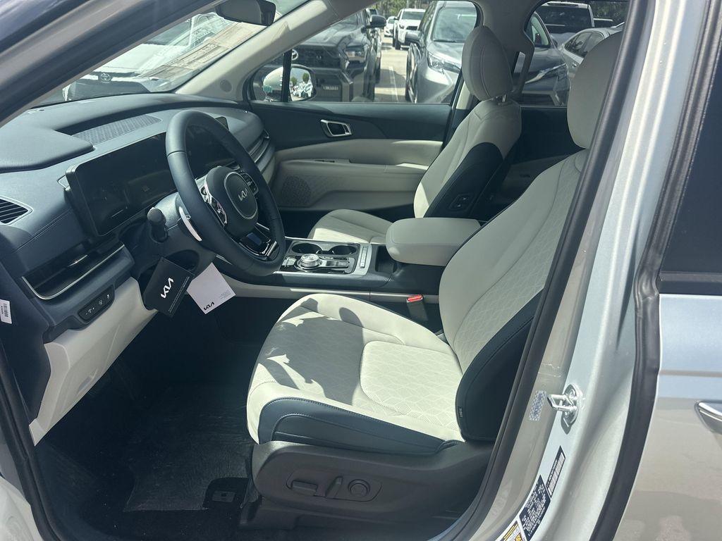 new 2026 Kia Carnival Hybrid car, priced at $46,768